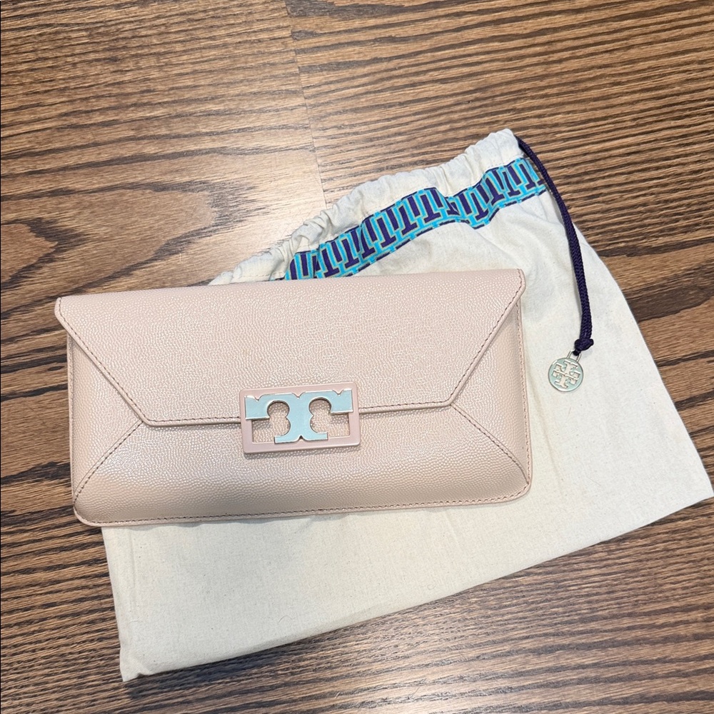 Tory Burch neutral clutch